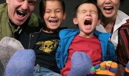 史可爆料儿子的视频,萌娃日常萌态尽显